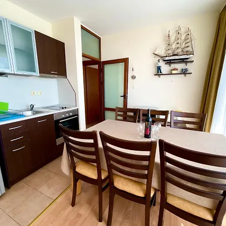 Bay View In Saint Vlas Apartament *